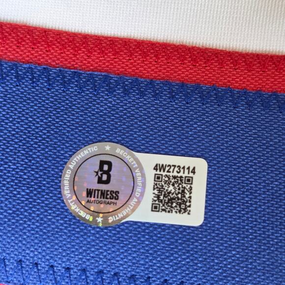 Guy Carbonneau Autographed Montreal Canadiens Jersey HOF 19 Beckett Witness - Picture 5 of 8